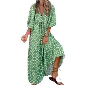 Elegant Green Geometric Long  Dress size medium